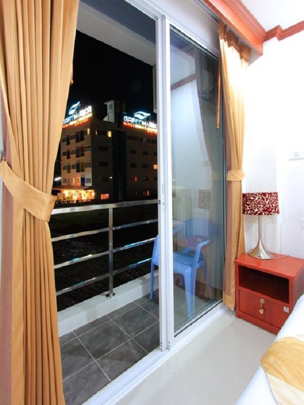Отель Phusita House 2 Patong Экстерьер фото
